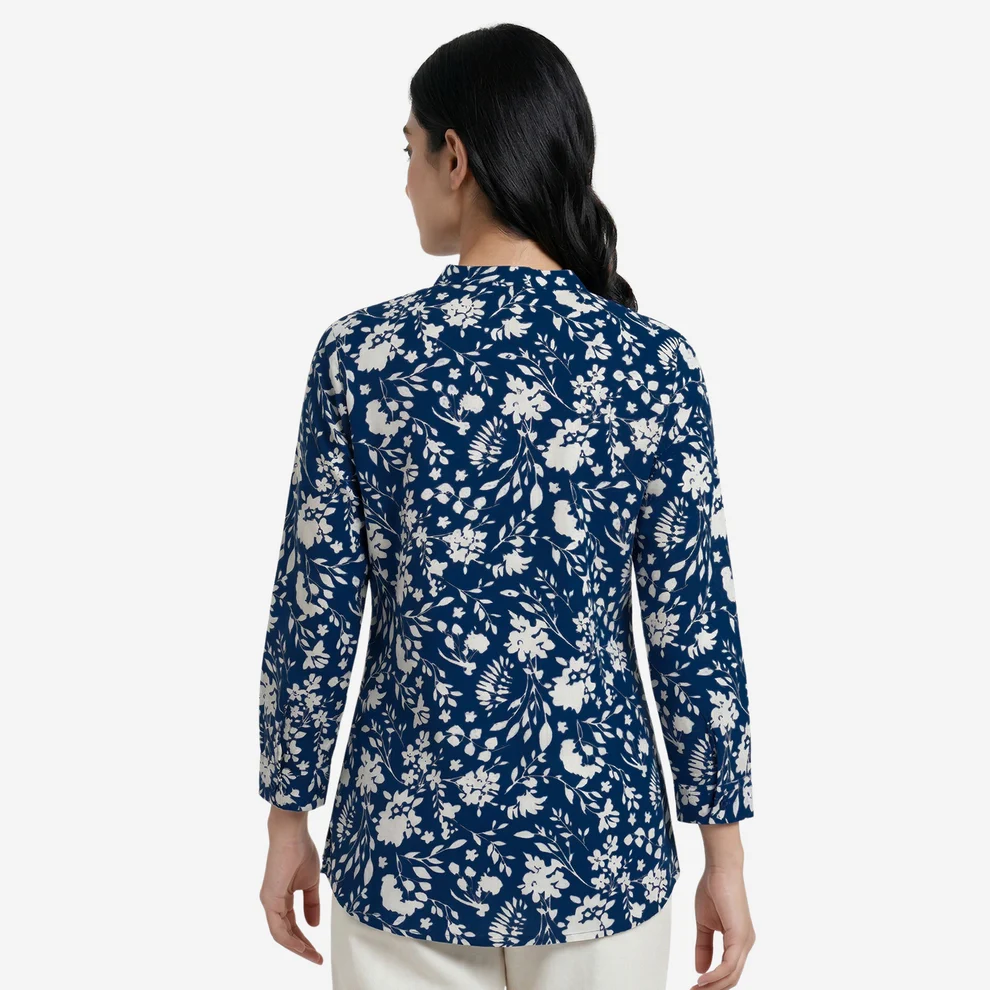 Women Floral Printed Short Kurti - Image 2